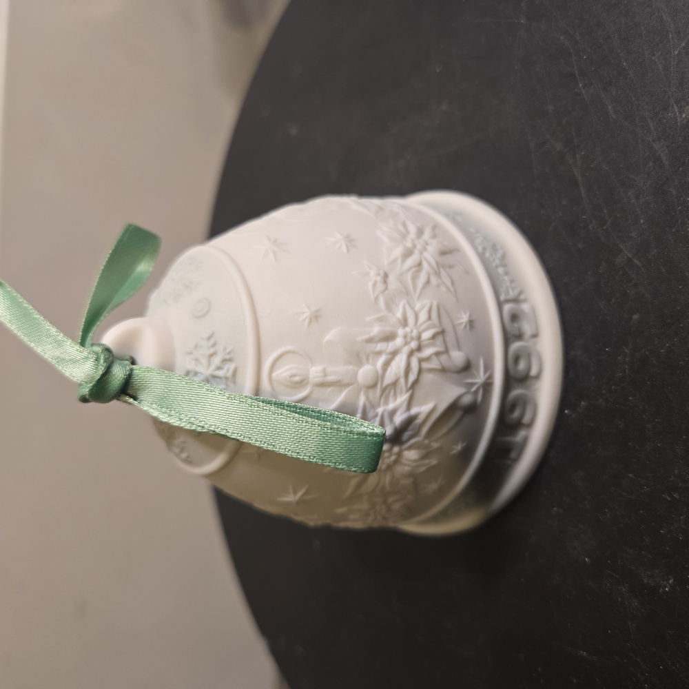 Elegant Lladro 1992 Christmas Ceramic Bell with Ribbon Accent - Picture 4 of 9